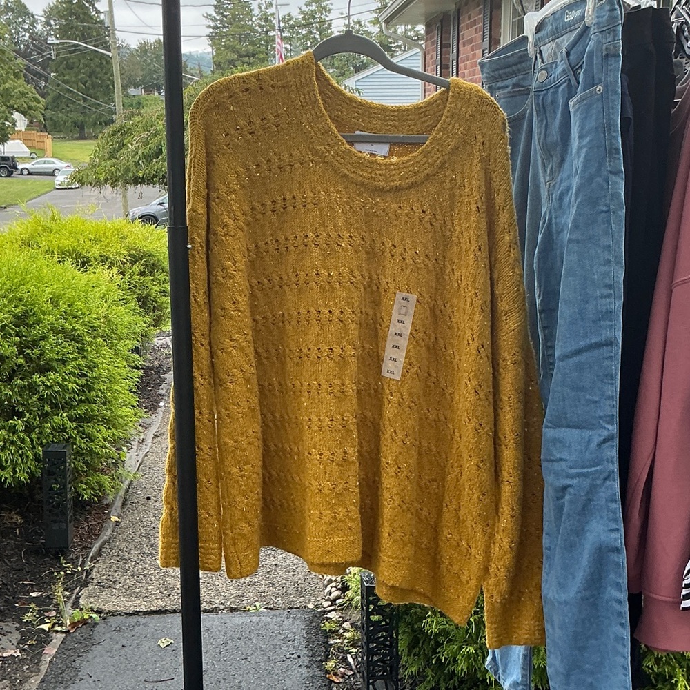 Old Navy Mustard Crew Neck Sweater
